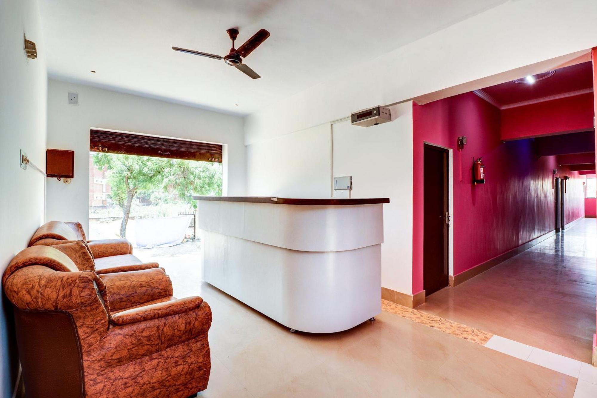 Hotel O Star City Hotel Ayodhya المظهر الخارجي الصورة